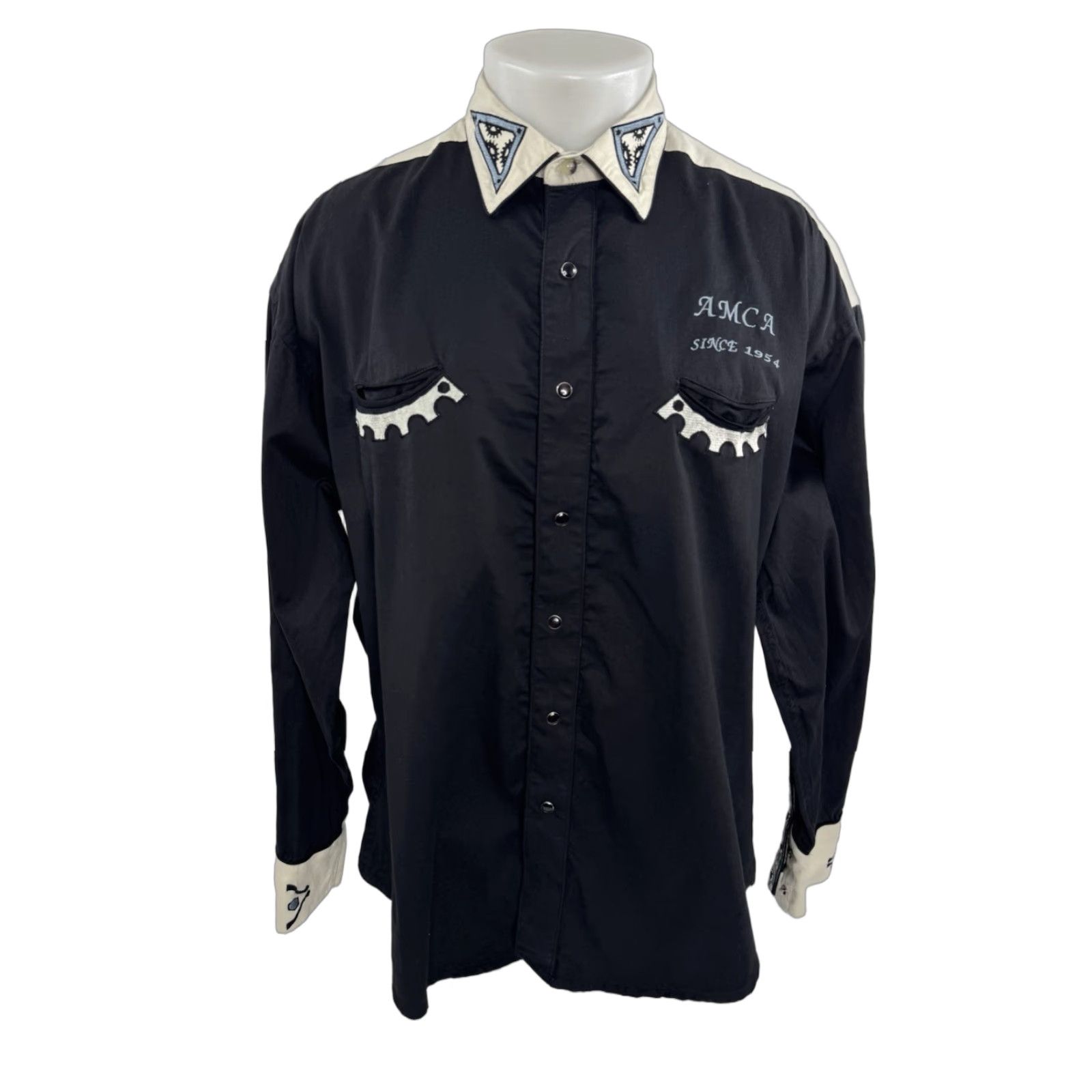 Rockmount Ranch Wear ANTIQUe? ANTIQUE MOTORCYCLE CLUB of AMERICA AMCA Rockmount Ranch XL Embroidered Shirt Size US XL / EU 56 / 4 - 1 Thumbnail