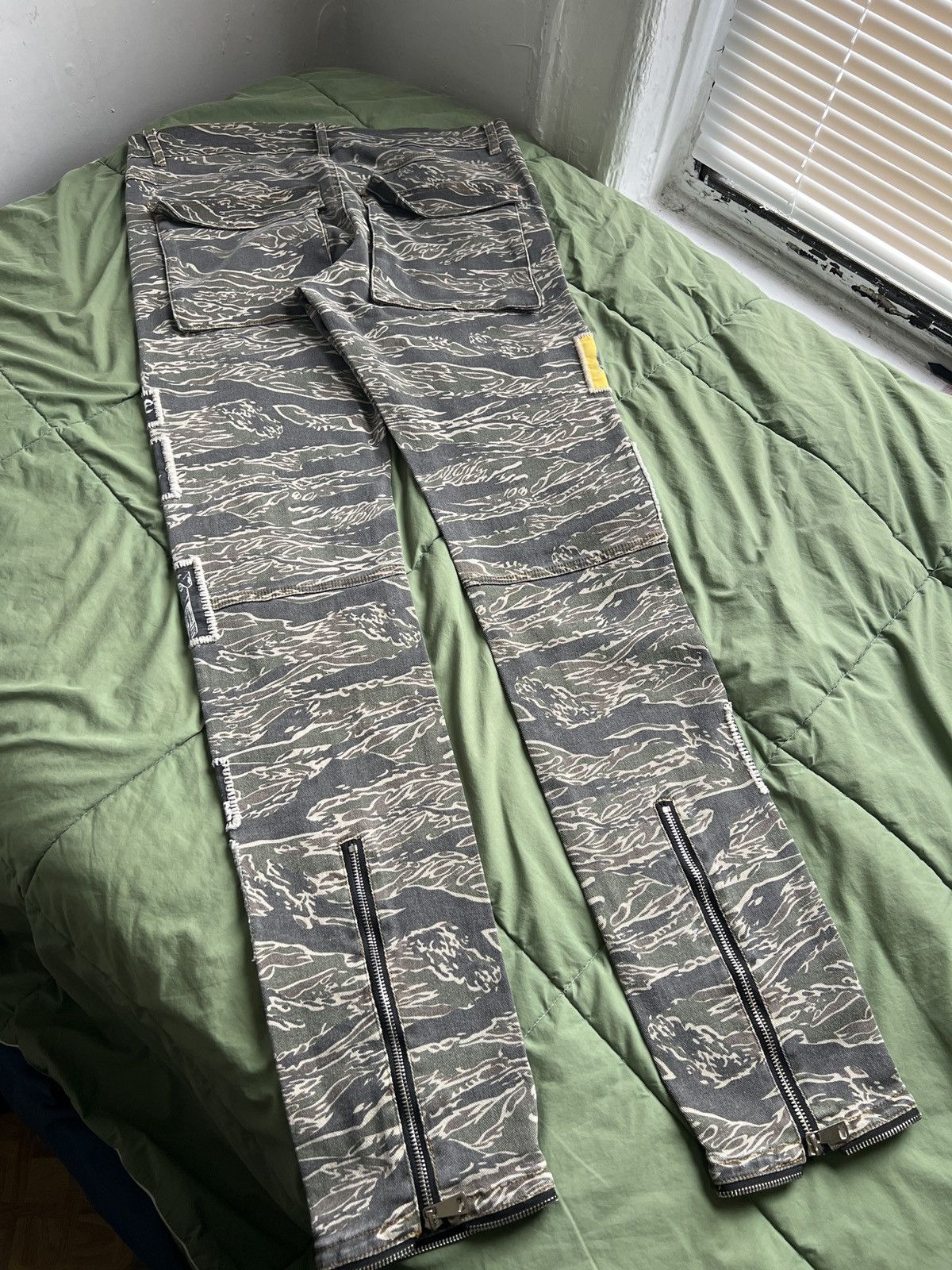 Missing Since Thursday Missing Since Thursday Tiger Camo Cargo Pants Size US 34 / EU 50 - 2 Thumbnail