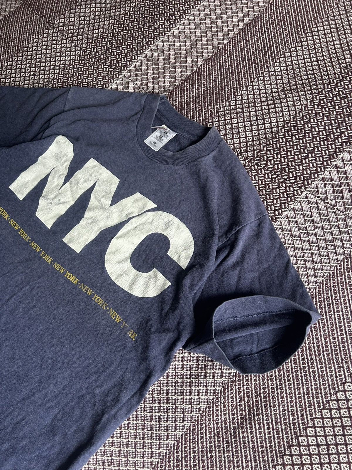 Fruit Of The Loom × Vintage Vintage FOTL Heavy NYC T-Shirt Crewneck Streetwear Y2K Sz M Size US M / EU 48-50 / 2 - 7 Thumbnail