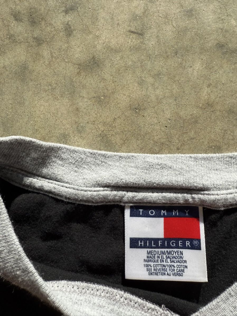 Tommy Hilfiger × Vintage Crazy Vintage 90s Tommy Hilfilger Motorcyle Grail Tee Size US L / EU 52-54 / 3 - 4 Thumbnail