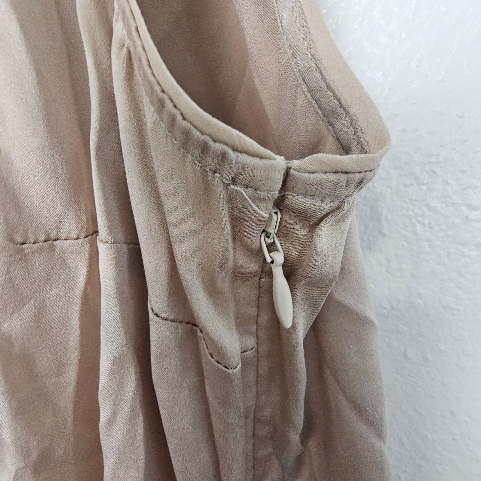 White House Black Market White House Black Market Silk Blouse Ruffle Quiet Luxury L Size L / US 10 / IT 46 - 6 Thumbnail
