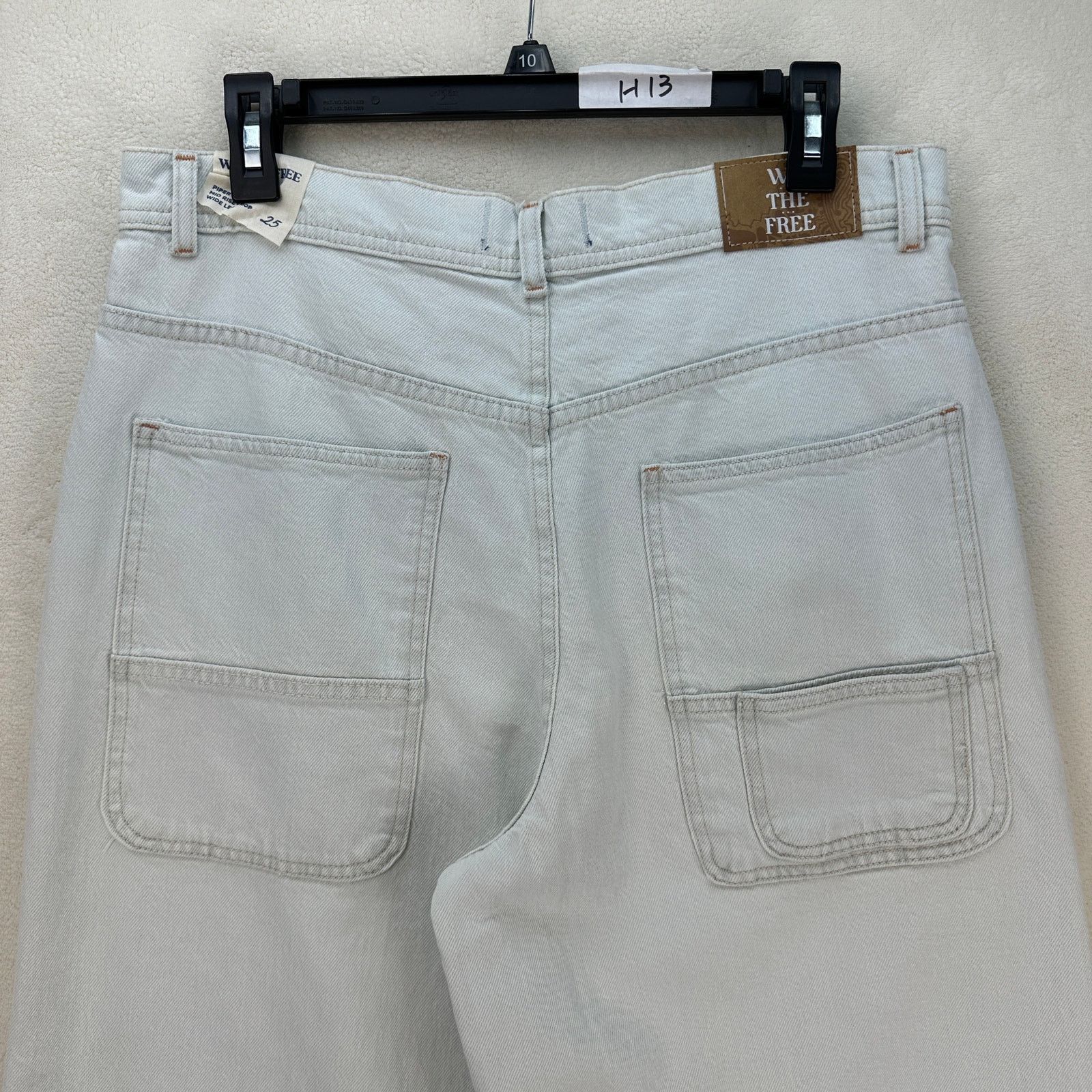 Free People FREE PEOPLE SIZE 25 WE THE FREE LIGHT WASH WIDE LEG CROPPED Size 25" / US 0 / IT 36 - 7 Thumbnail