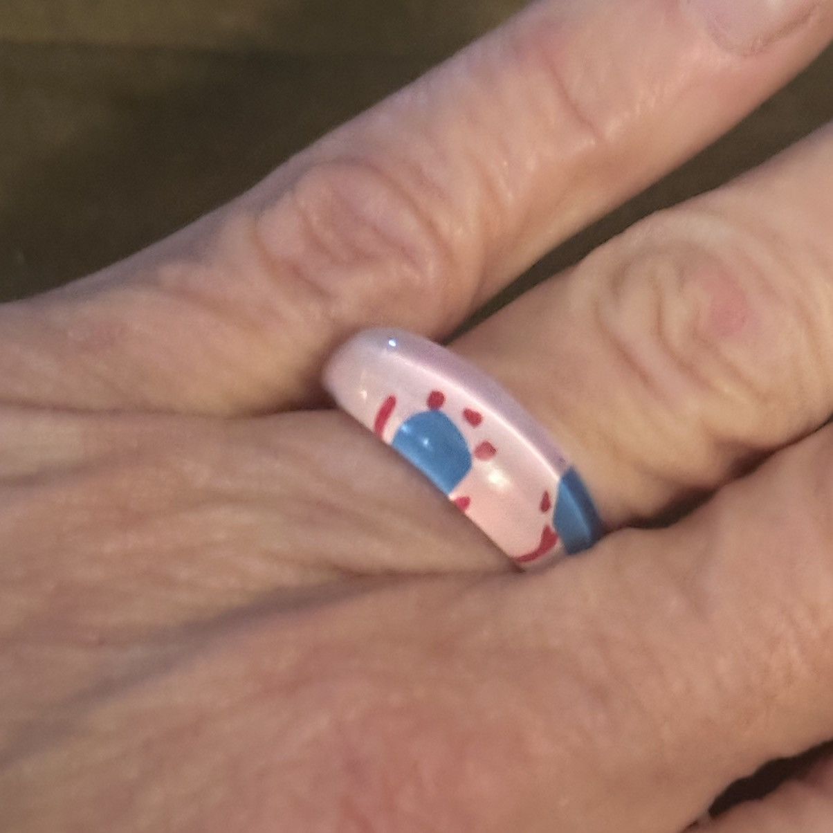 Vintage Vintage pink lucite ring Size ONE SIZE - 4 Thumbnail