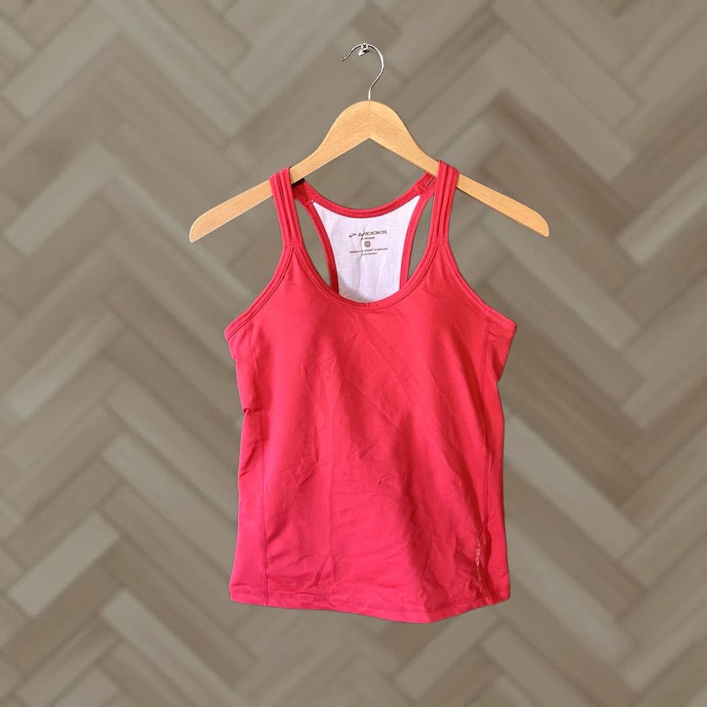 Brooks Brooks Shirt Womens M Red Running Sleeveless Athletic Built Bra Size Size M / US 6-8 / IT 42-44 - 1 Thumbnail