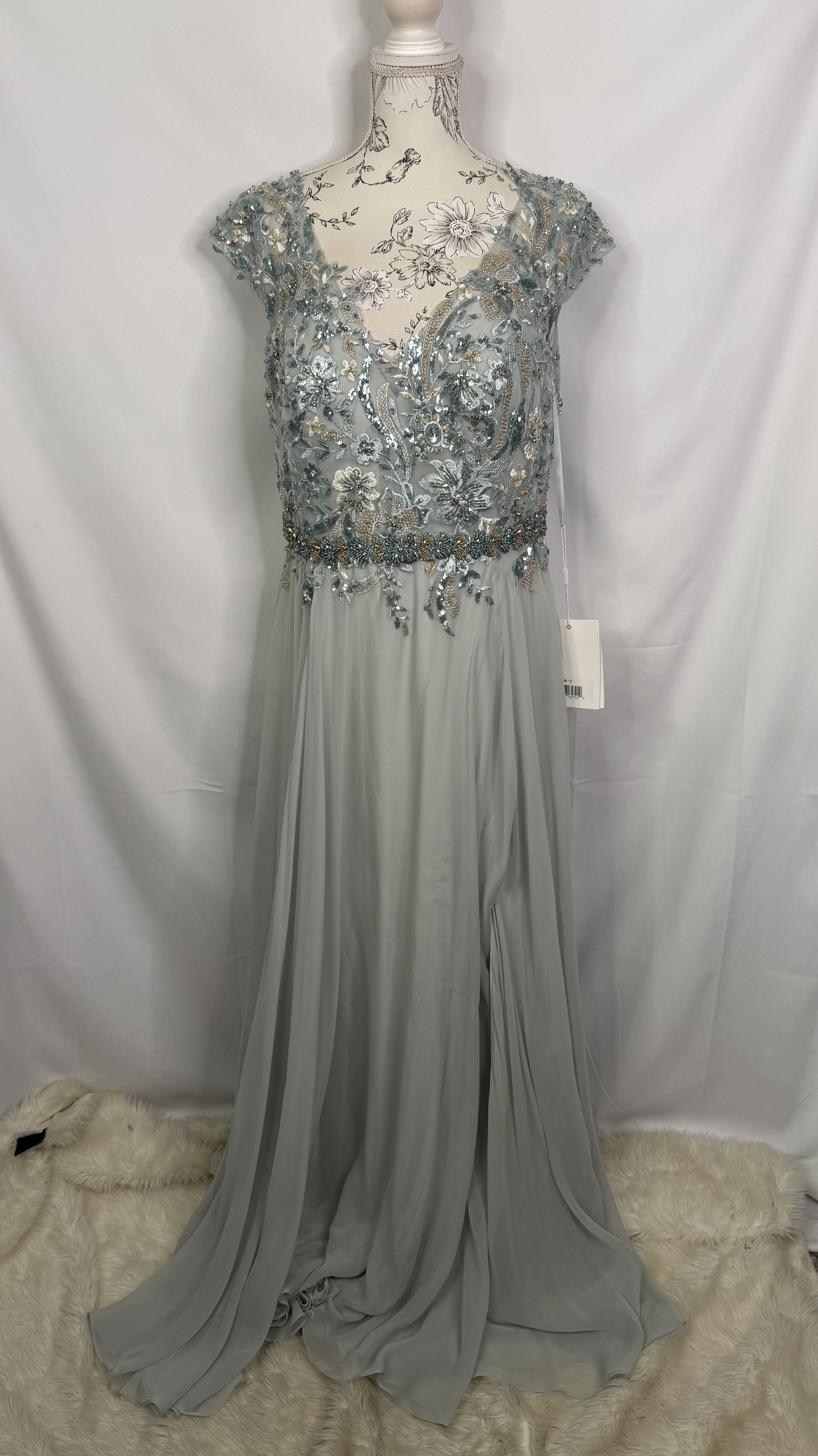 Mac Duggal Mac Duggal Embellished Cap Sleeve Bodice Chiffon Gown NWT Size XL / US 12-14 / IT 48-50 - 15 Thumbnail