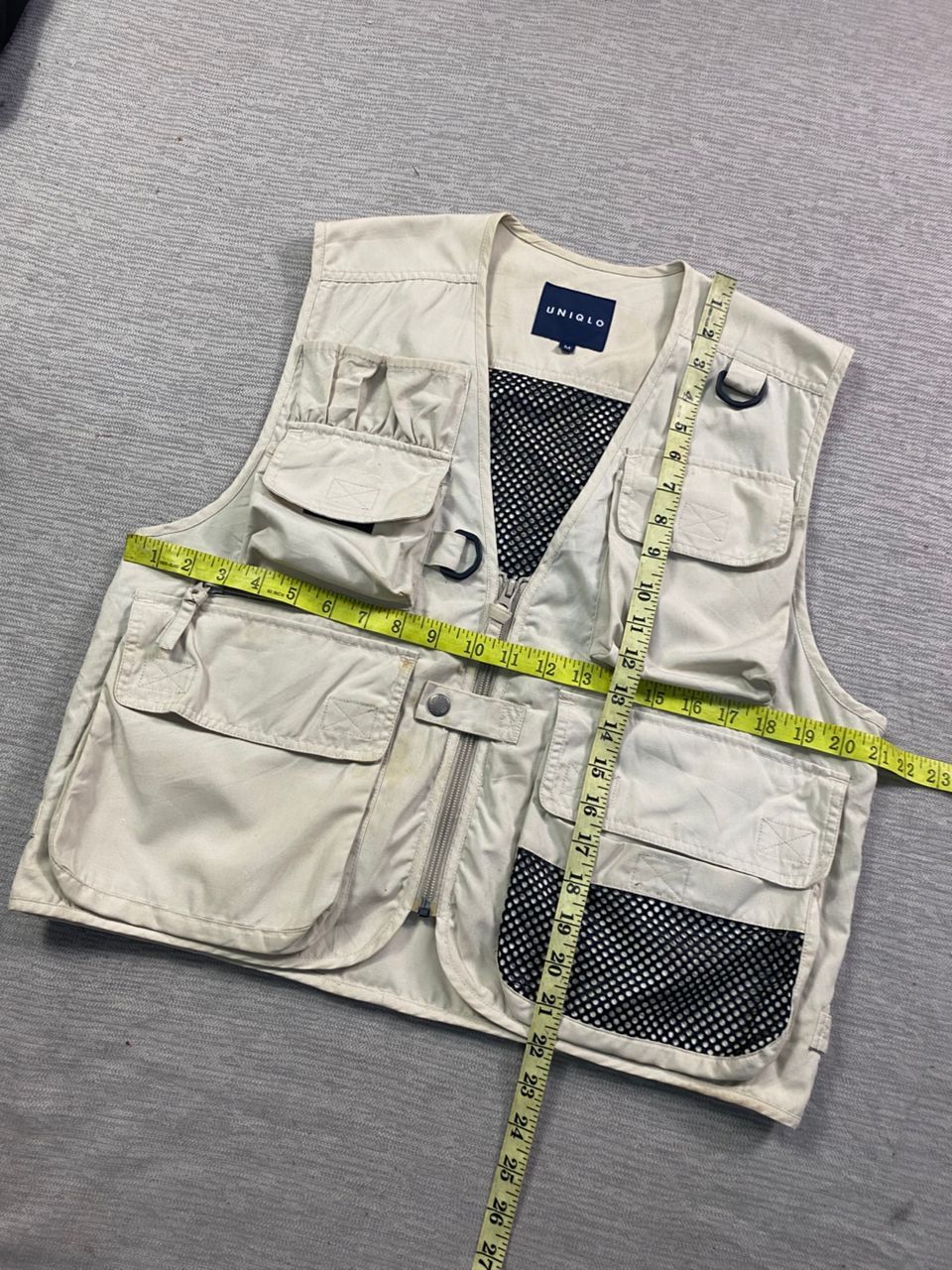 Other Vintage Uniqlo Tactical Utility Vest Multi Pocket Size US M / EU 48-50 / 2 - 9 Thumbnail