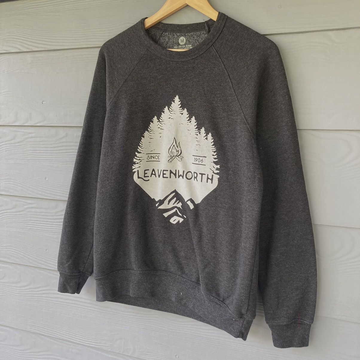 Vintage Vintage Leavenworth Grey Sweatshirt Big Logo Crewneck Size US M / EU 48-50 / 2 - 3 Thumbnail