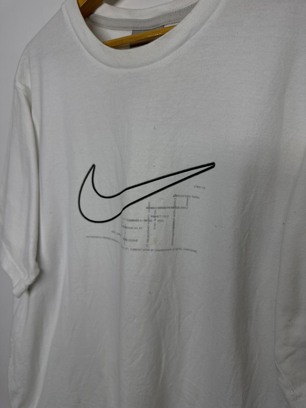 Nike Vintage Y2k Nike Big Swoosh T-Shirt Size US L / EU 52-54 / 3 - 5 Thumbnail