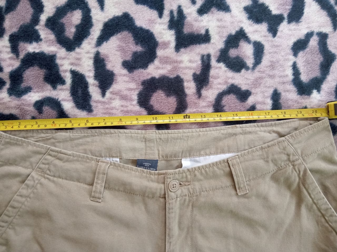 Faded Glory Faded Glory Sand Khaki Cargo Mens Shorts Size US 40 / EU 56 - 8 Thumbnail