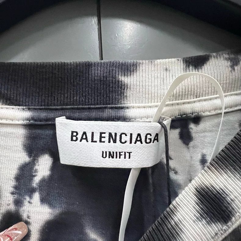 Balenciaga Balenciaga Tie-dyed love short sleeve Size US S / EU 44-46 / 1 - 3 Thumbnail