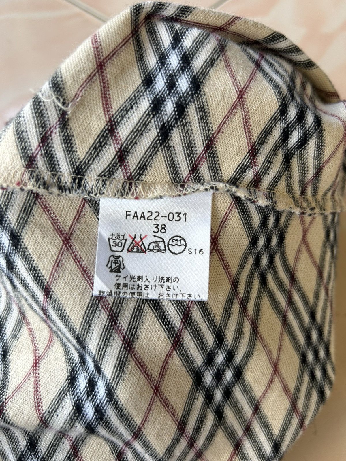 Burberry Burberry London Nova Check Tshirt Size XS / US 0-2 / IT 36-38 - 7 Thumbnail