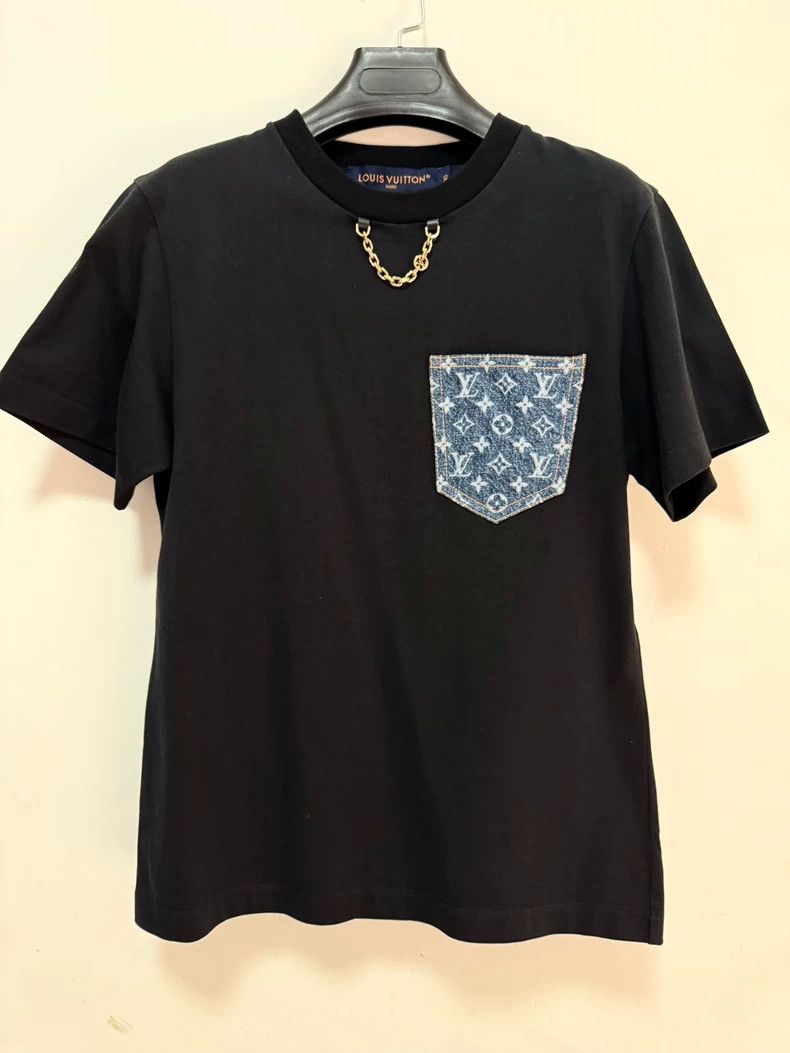 Louis Vuitton Louis Vuitton short sleeves Size XS / US 0-2 / IT 36-38 - 1 Thumbnail
