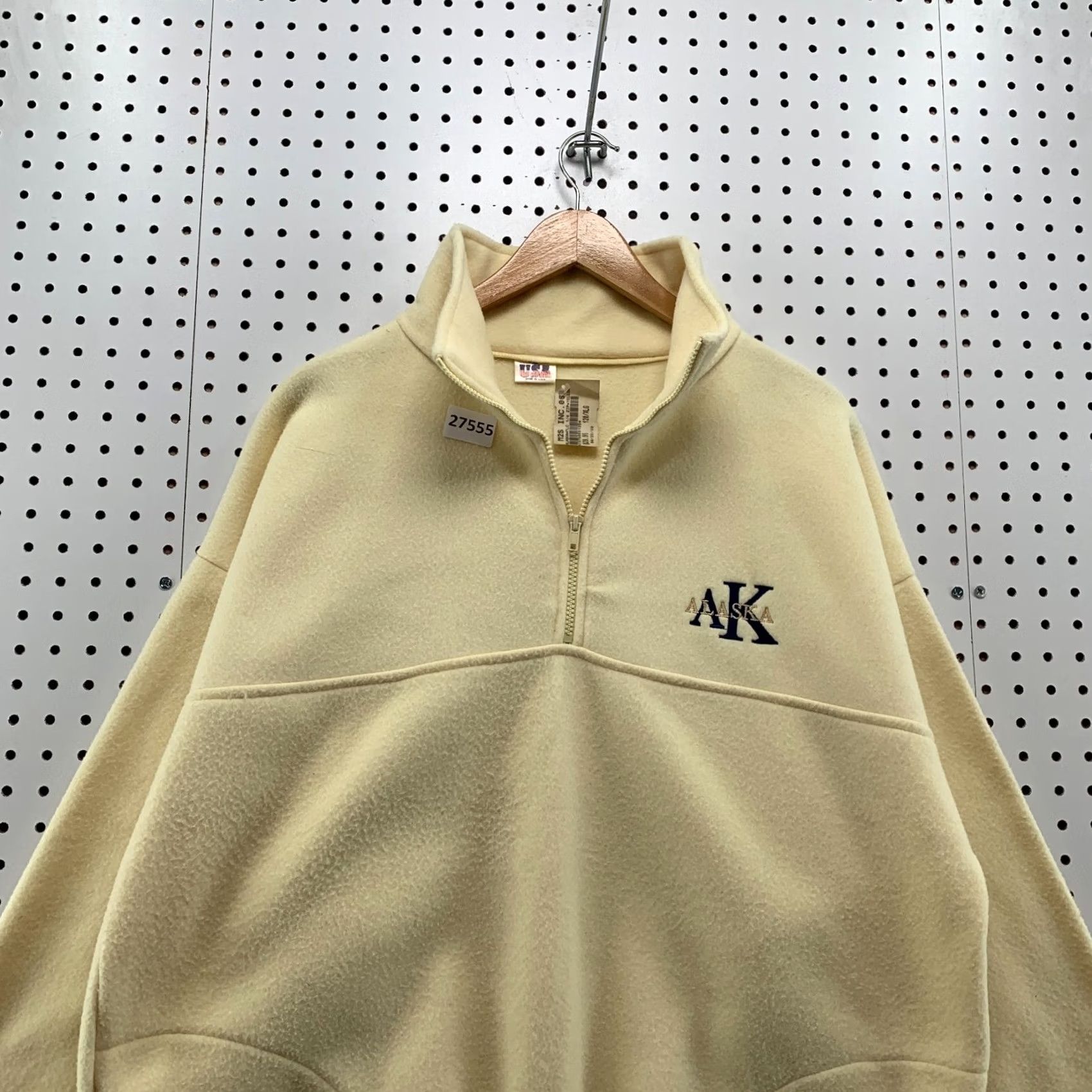 Vintage VINTAGE USA Alaska 1/4 Zip Fleece Pullover Beige Mens XL Embroidered Sweater Size US XL / EU 56 / 4 - 2 Thumbnail