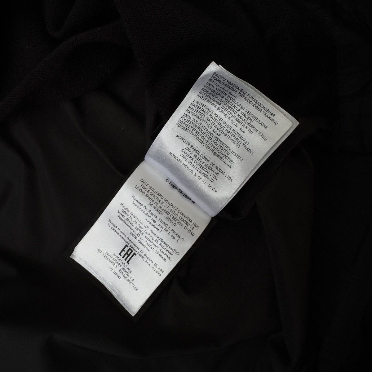 Moncler Moncler Hybrid Nylon Sweater W/ Cinch Waist In Black Size M / US 6-8 / IT 42-44 - 11 Thumbnail