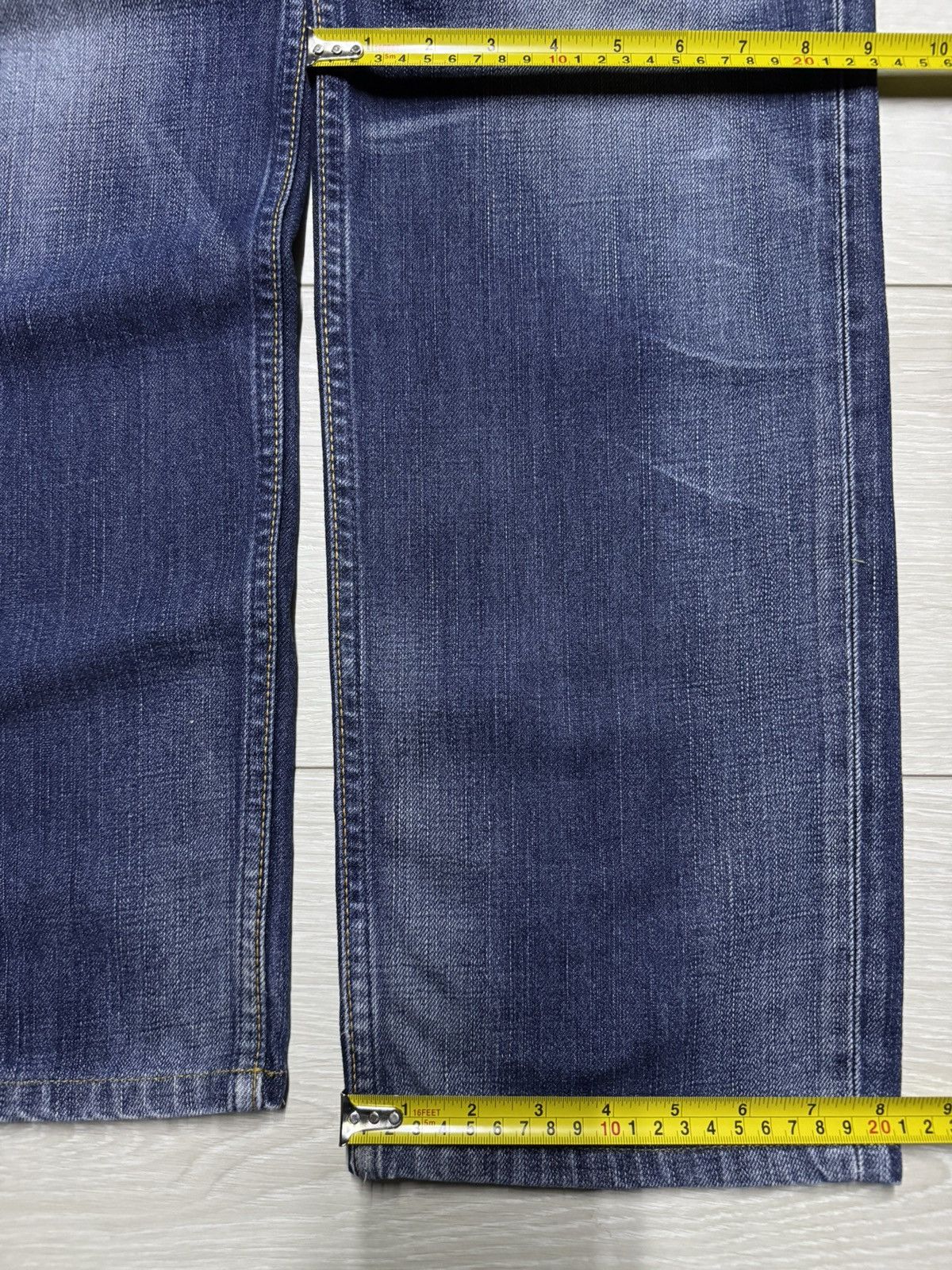 Levi's Vintage Levis 702 90s Faded Wash Distressed Straight Jeans Size US 32 / EU 48 - 19 Thumbnail