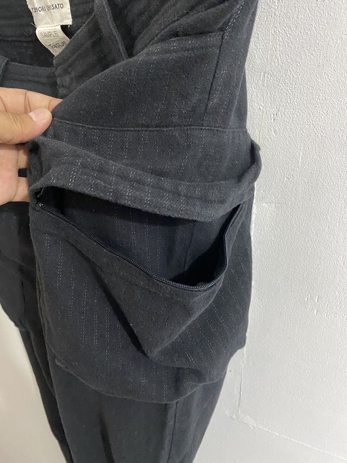 Issey Miyake × Tsumori Chisato Tsumori Chisato 'Sample' Gasmask Pocket Cargo Pants Size 30" / US 8 / IT 44 - 7 Thumbnail