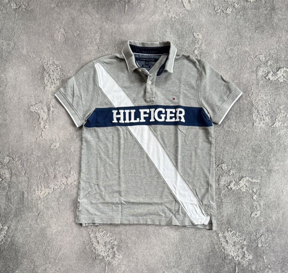 Tommy Hilfiger × Vintage Tommy Hilfiger L big logo polo tee T-shirt jersey rugby Size US L / EU 52-54 / 3 - 4 Thumbnail