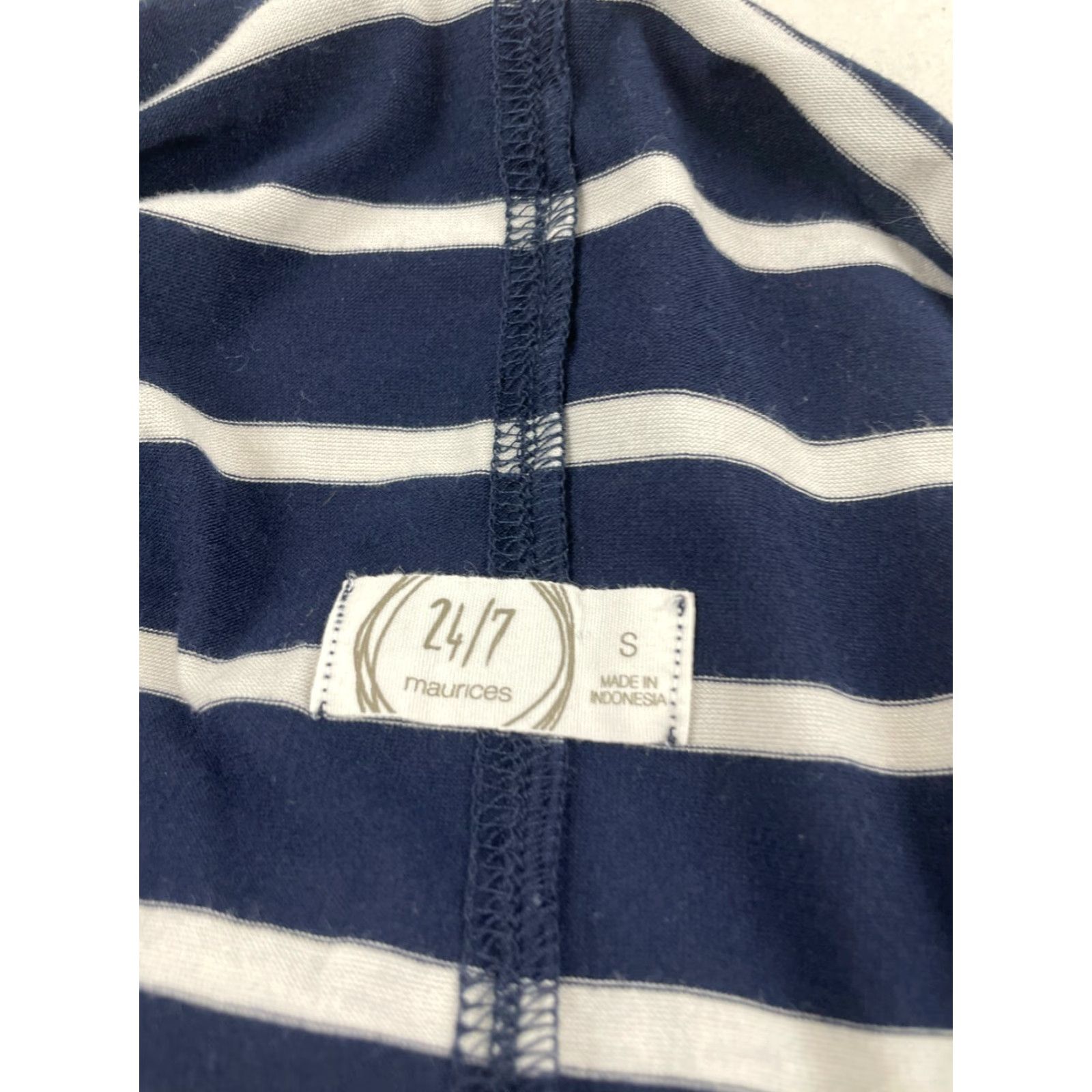 Vintage Maurices Blouse Women's Size Small Navy Blue White Stripe Boat Neck Long Sleeve Shirt Ladies Small Blue Stripe Boat Neck Long Sleeve Size S / US 4 / IT 40 - 6 Thumbnail