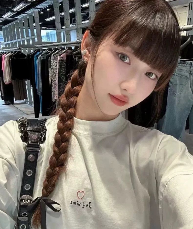 Balenciaga Balenciaga Qixi love embroidery small logo short sleeve T Size US M / EU 48-50 / 2 - 8 Thumbnail