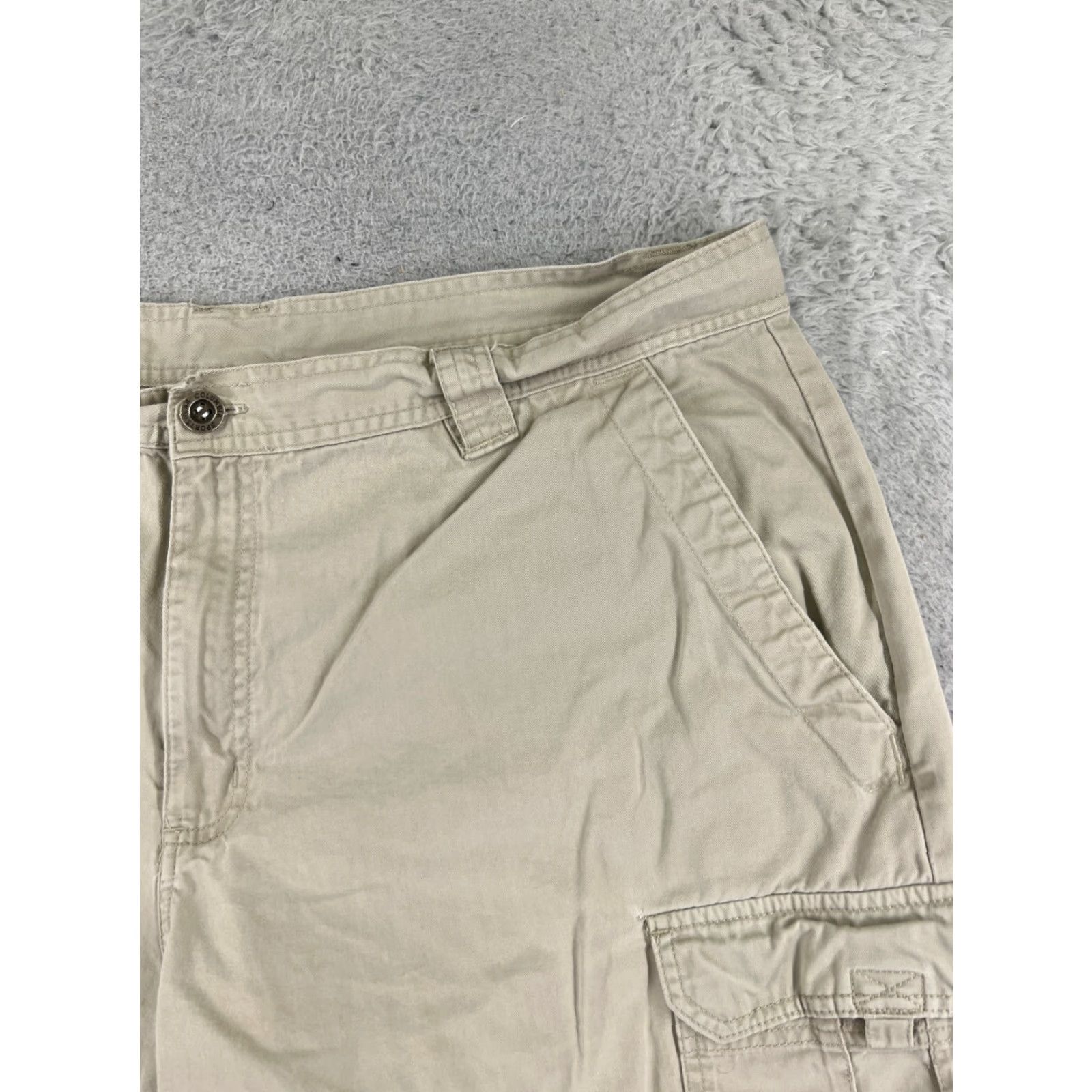 Vintage Columbia Men Cargo Shorts 40 Beige Cotton Twill Hiking Camping Fishing 40x7 Cargo Pocket Belted Regular Inseam 7 in Beige Mens Shorts Size US 40 / EU 56 - 7 Thumbnail