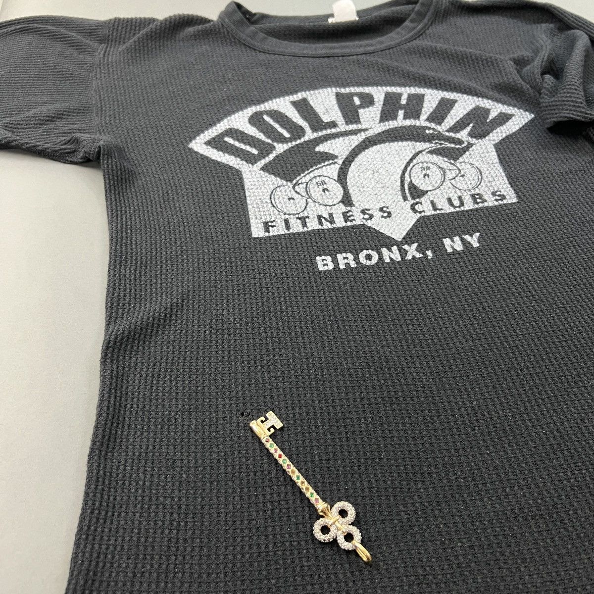 Vintage Vintage 1980s DOLPHIN Fitness Club Bronx NY Sweatshirt Size US XL / EU 56 / 4 - 5 Thumbnail