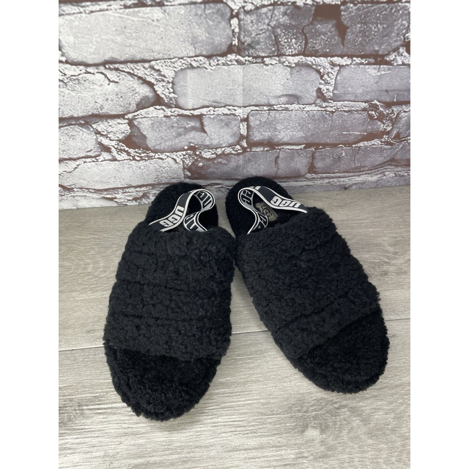 Ugg UGG Fluff Yeah Black Sheepskin Fur Slingback Slippers Sandal Size US 8 / IT 38 - 16 Thumbnail