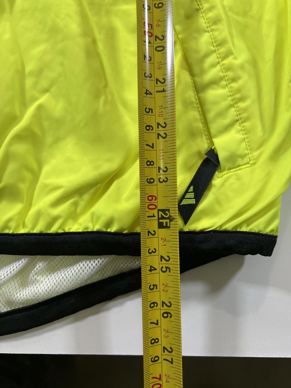 Adidas Vintage Adidas Men's Windbreaker Jacket Yellow Navy Size M Size US M / EU 48-50 / 2 - 6 Thumbnail