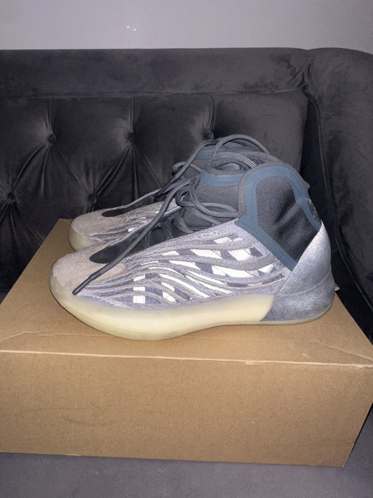 Yeezy QNTM BSKTBL Size US 10 / EU 43 - 1 Thumbnail