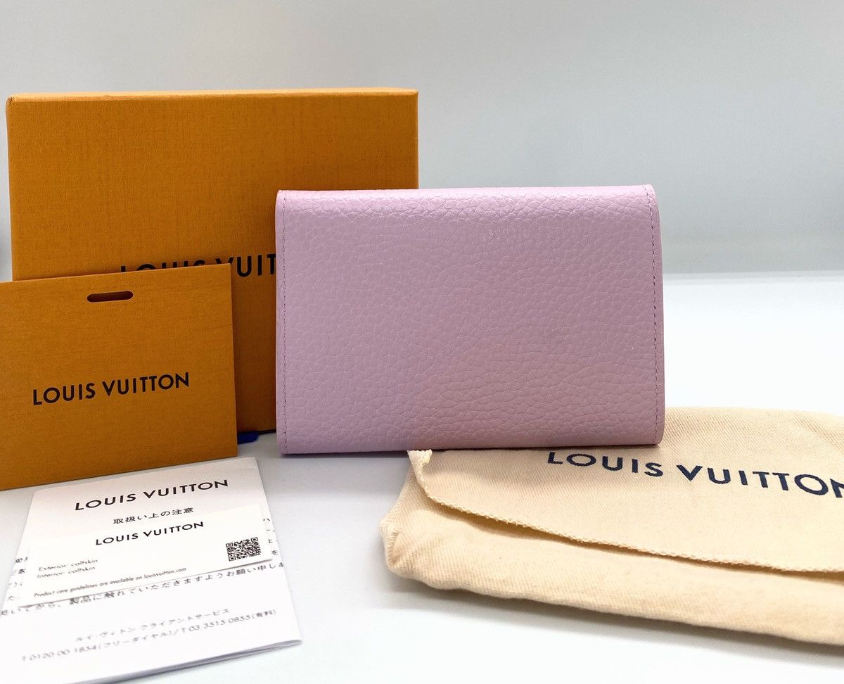 Louis Vuitton Louis Vuitton Portefeuille Capucines Compact Trifold Wallet Size ONE SIZE - 2 Thumbnail