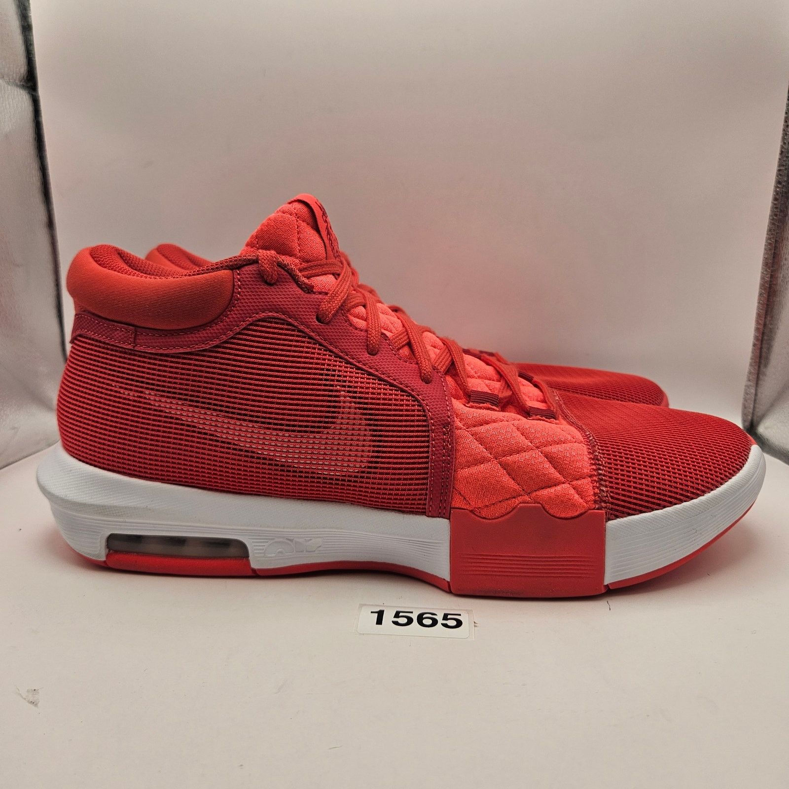 Nike NIKE LEBRON MEN'S 13 WITNESS 8 BASKETBALL SHOES CRIMSON RED Size US 13 / EU 46 - 4 Thumbnail