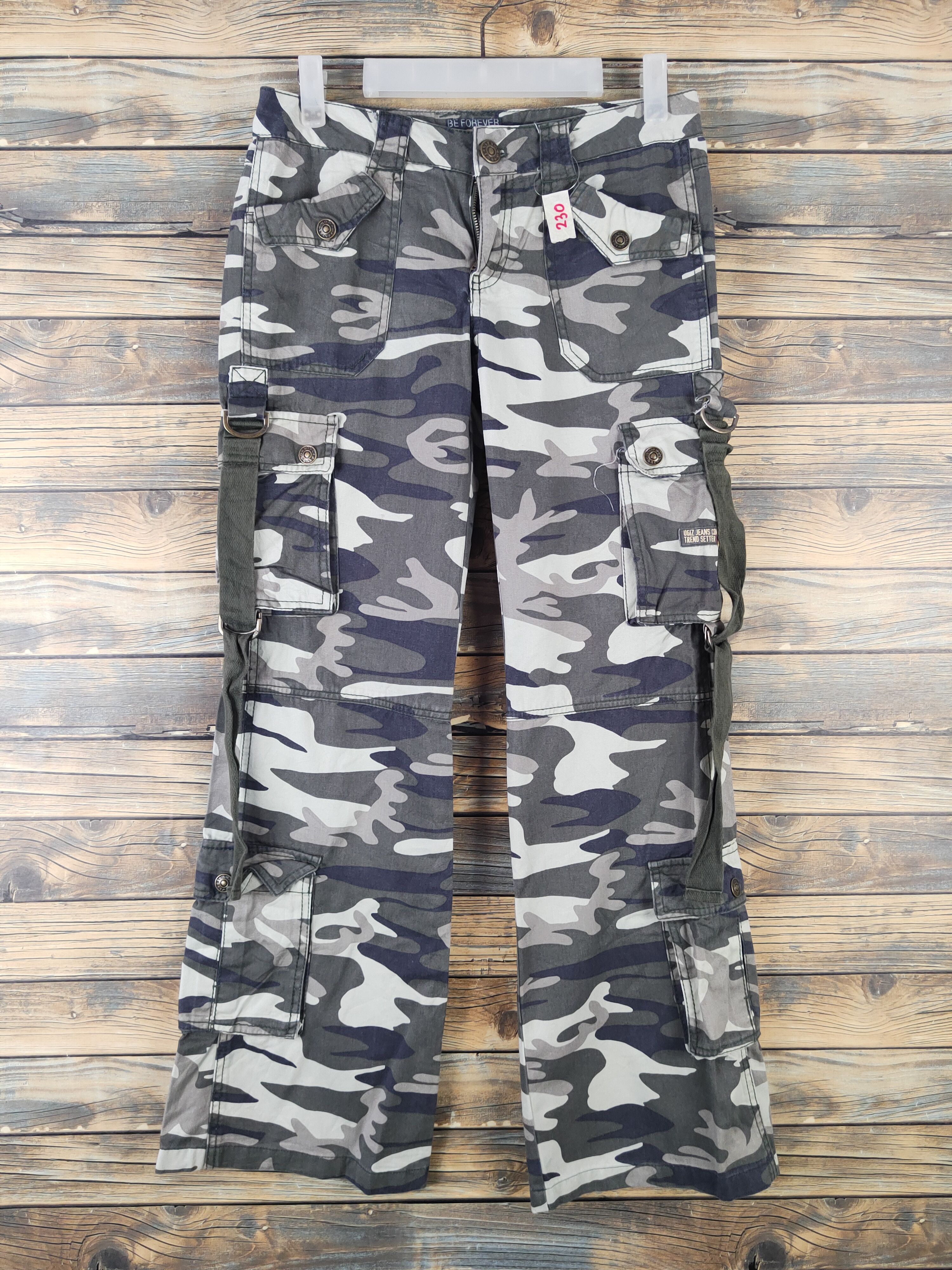 Japanese Brand DLL Ugiz Camouflage Multipocket utility Cargo Pants #230 Size 27" / US 4 / IT 40 - 1 Thumbnail
