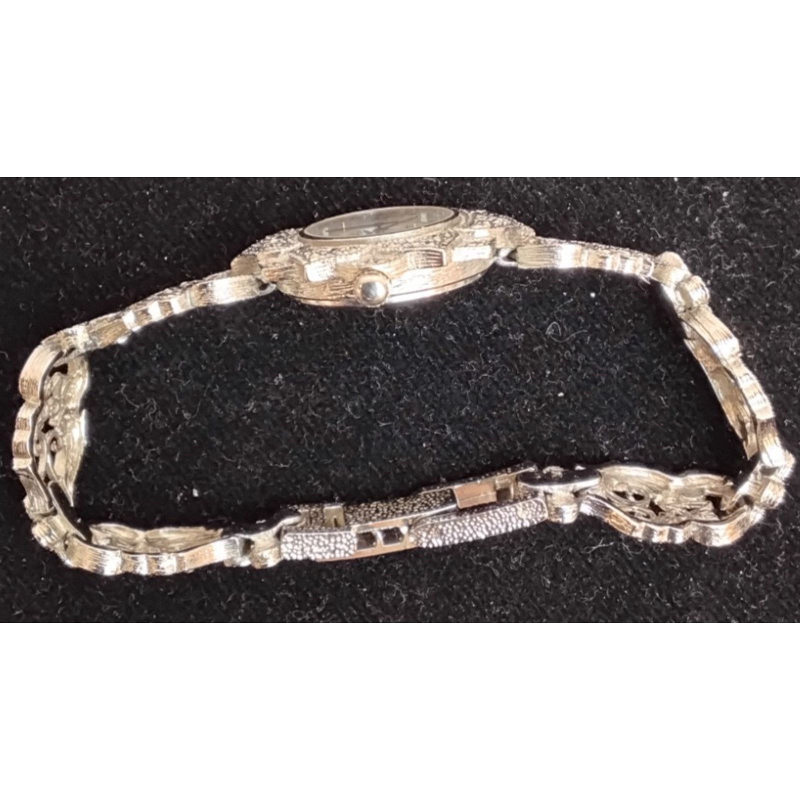 Other Majestron Ladies Watch Silver Tone Gemmed Vintage Hong Kong Size ONE SIZE - 10 Thumbnail
