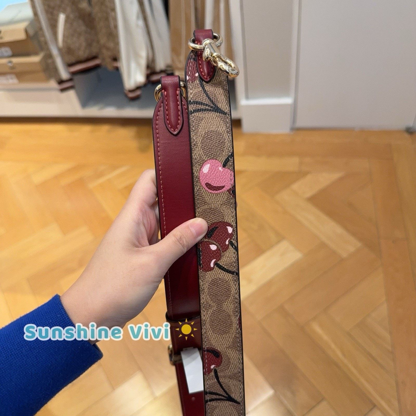 Coach NWT COACH CZ021 Reversible Strap Signature Canvas Cherry Size ONE SIZE - 6 Thumbnail