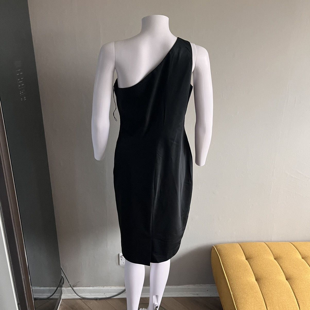 Hugo Boss Hugo Boss Doreth1 LBD One Shoulder Dress Size M / US 6-8 / IT 42-44 - 9 Thumbnail