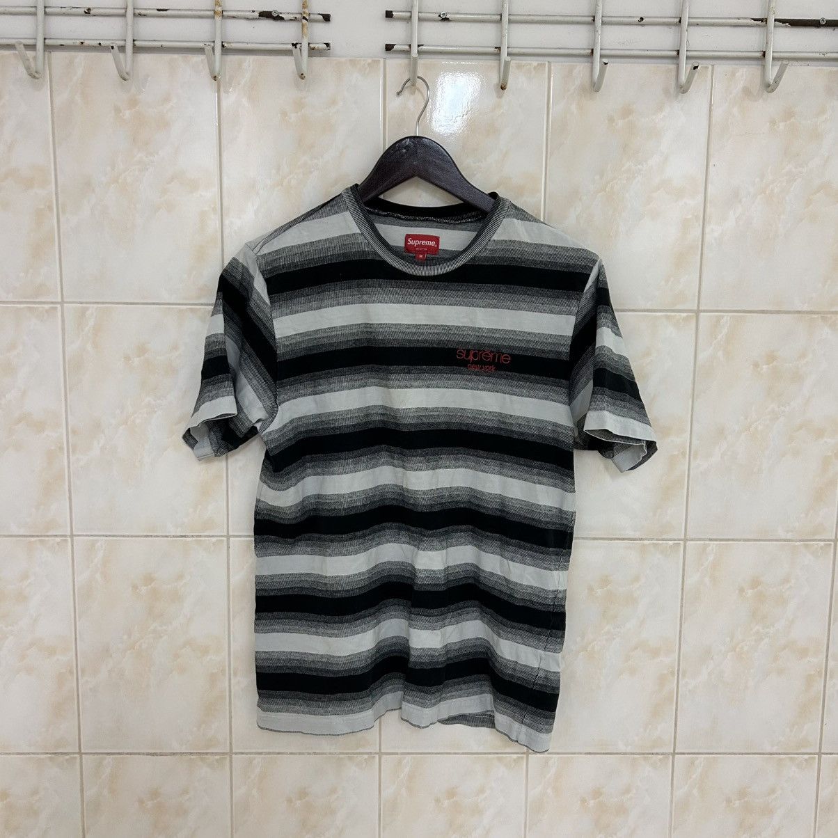 Supreme Supreme Striped T-Shirt Tumblr 2016 Thug Era Swag Size US M / EU 48-50 / 2 - 1 Thumbnail