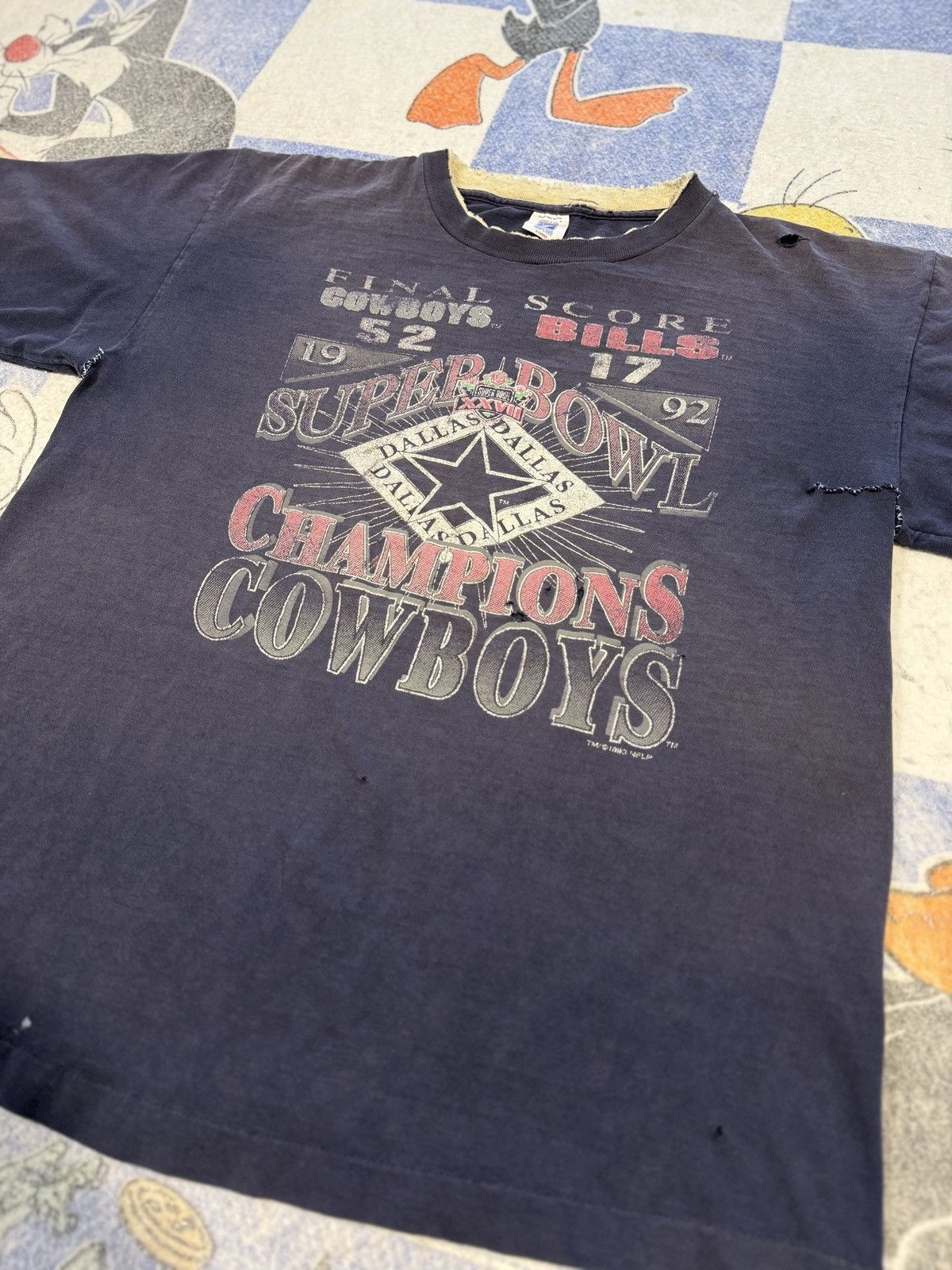 NFL Vintage thrashed dallas cowboys tee Size US XL / EU 56 / 4 - 2 Thumbnail