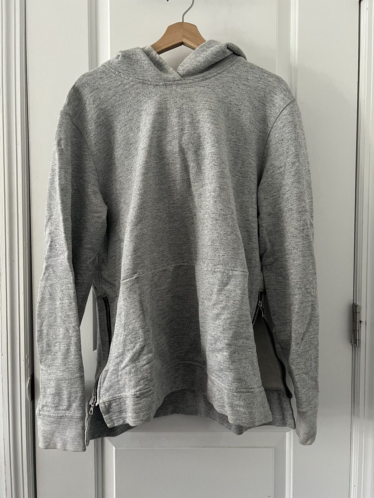 Gap × John Elliott John Elliott x Gap x GQ Villain Hoodie Grey Size US XL / EU 56 / 4 - 1 Thumbnail