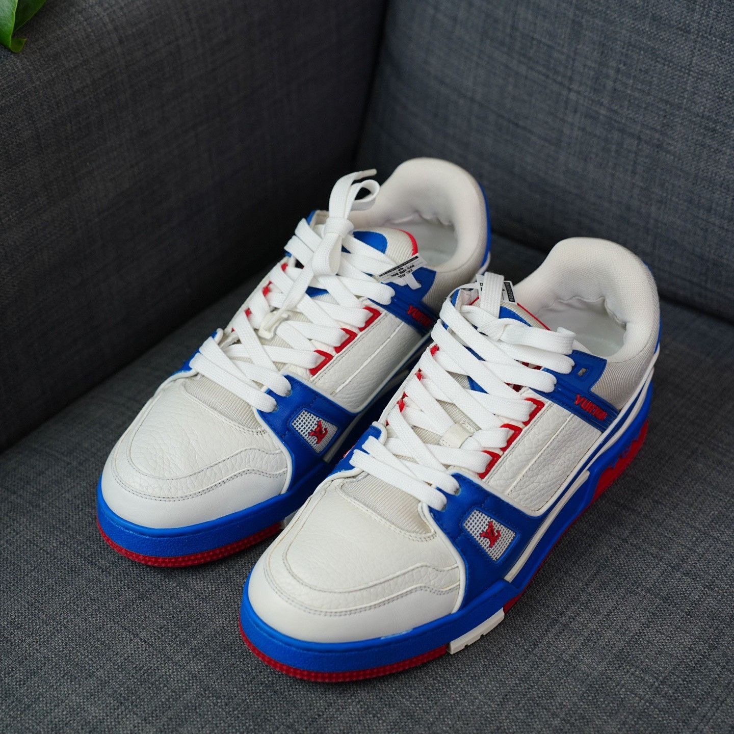 Louis Vuitton Louis Vuitton Training Blue Lowtop Sneakers 8.5 Men Size US 8.5 / EU 41-42 - 1 Thumbnail