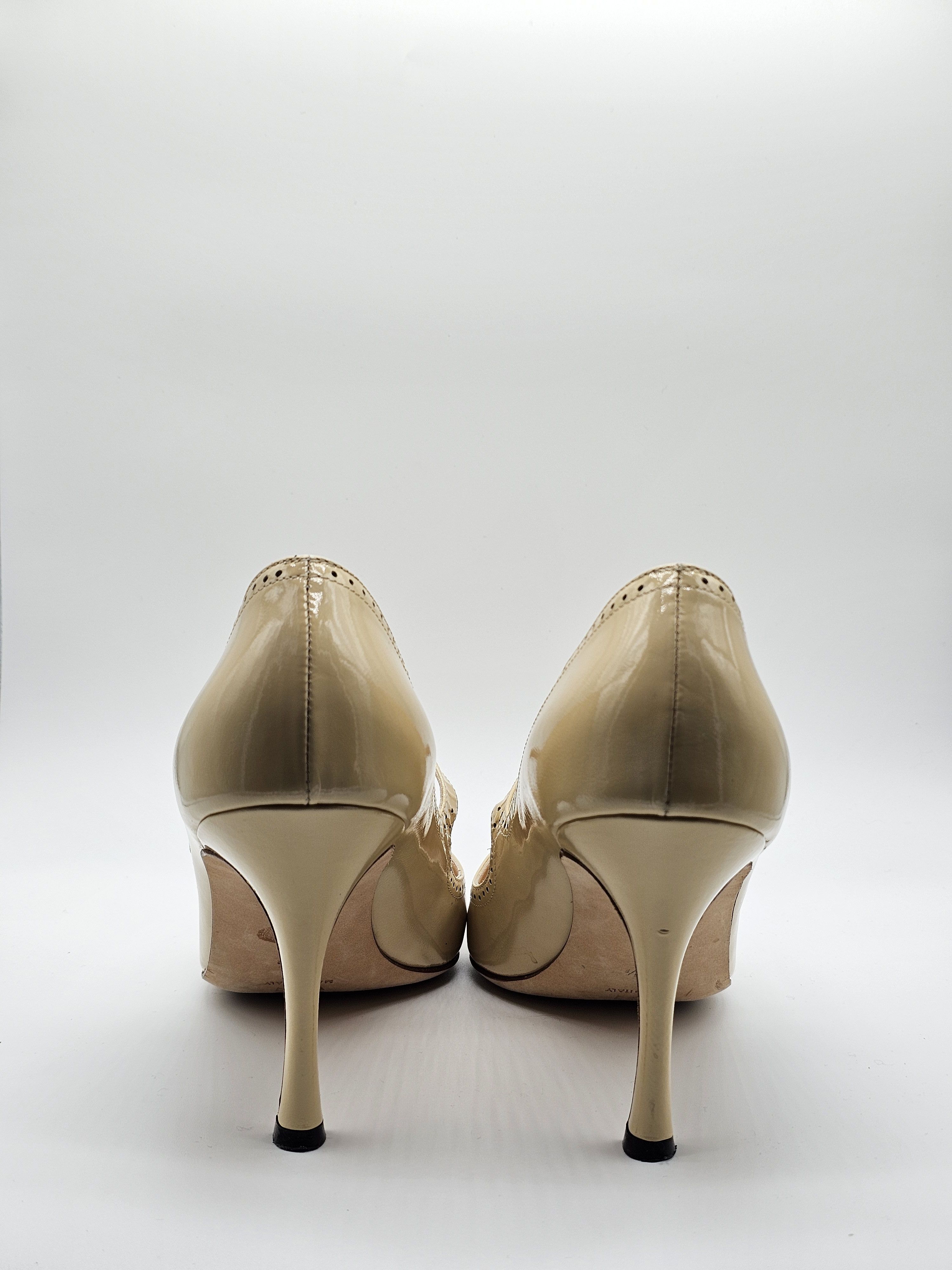 Manolo Blahnik Manolo Blahnik Heels Size US 9.5 / IT 39.5 - 2 Thumbnail