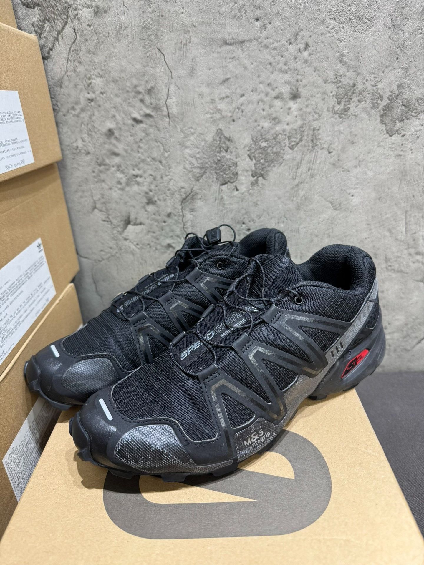 Salomon Salomon Black Lowtop Sneakers 42 Men Size US 9 / EU 42 - 1 Thumbnail