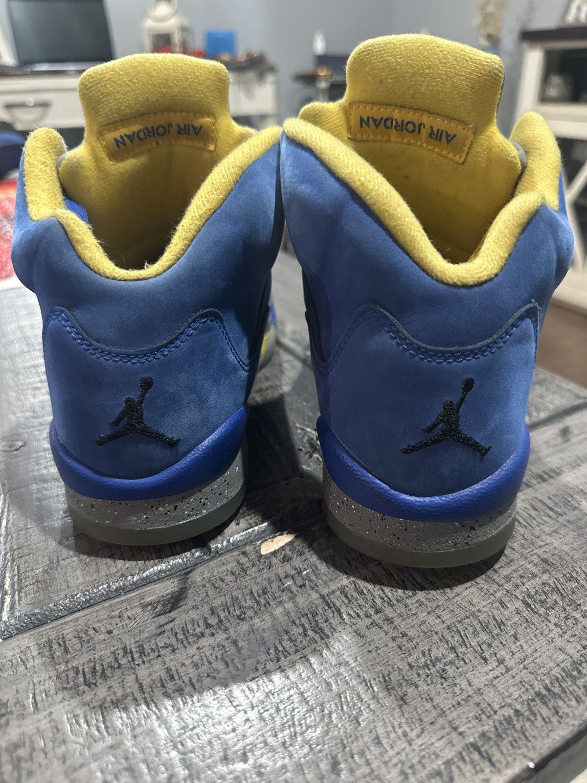 Jordan Brand Jordan Retro 5 Laney Size US 7 / EU 40 - 4 Thumbnail