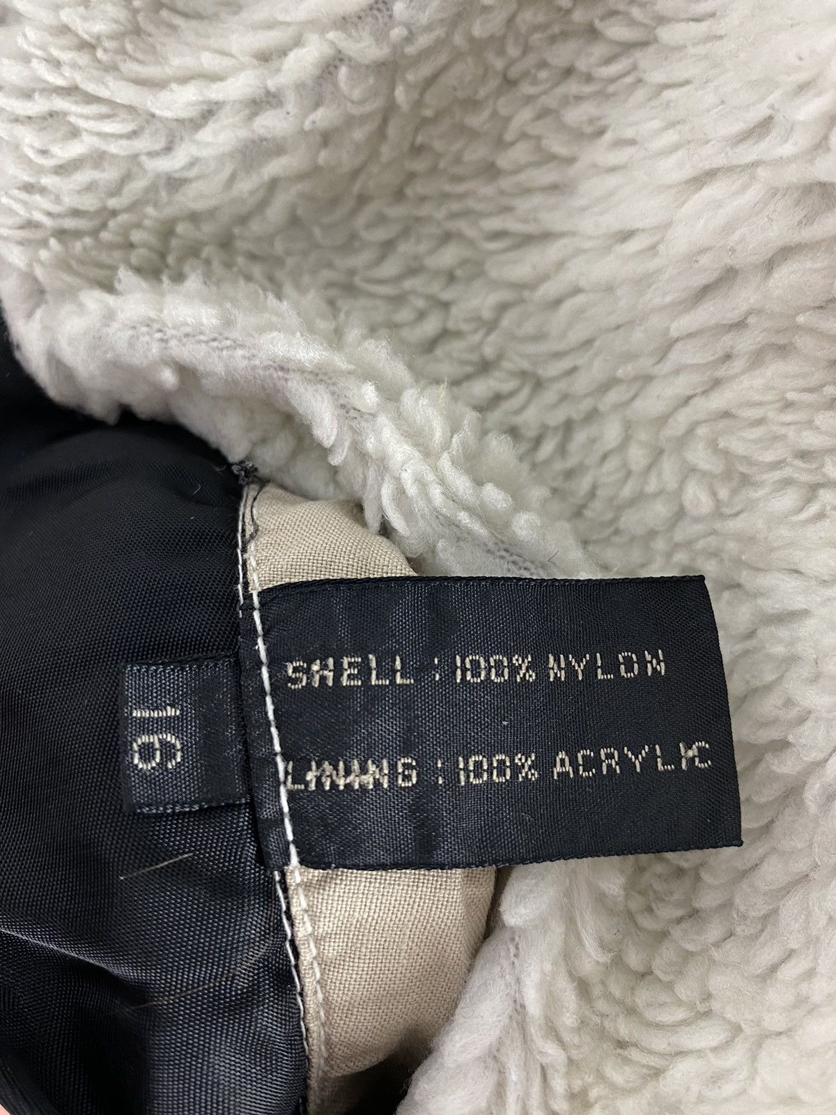 Diesel 1990s Vintage Distressed Diesel Reversible Nylon Sherpa Vest Size US S / EU 44-46 / 1 - 16 Thumbnail