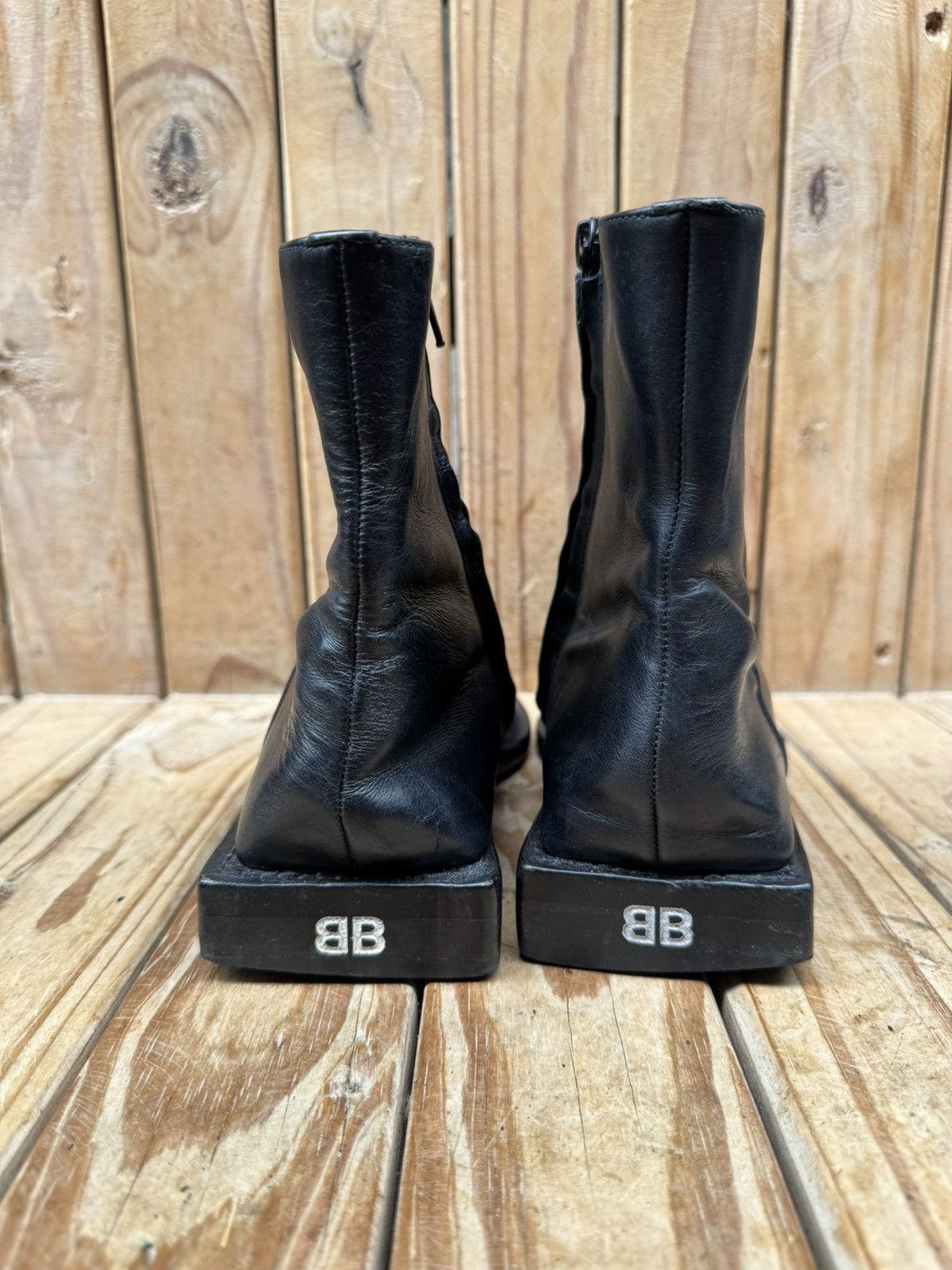 Balenciaga Balenciaga BB Back Rim Women’s black leather boots EUR 35 Size US 5 / IT 35 - 8 Thumbnail