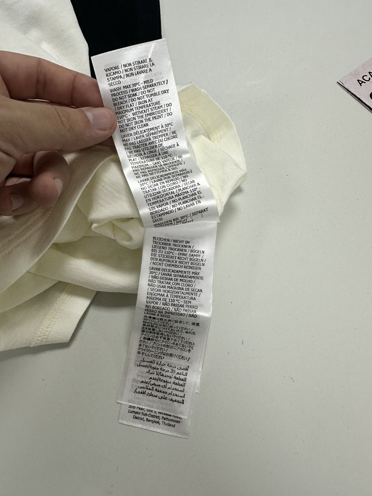 GUCCI Logo Print T-Shirt - XS