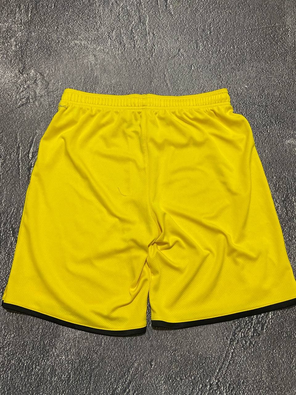 Puma Puma Borussia Dortmund football shorts Size US 32 / EU 48 - 4 Thumbnail
