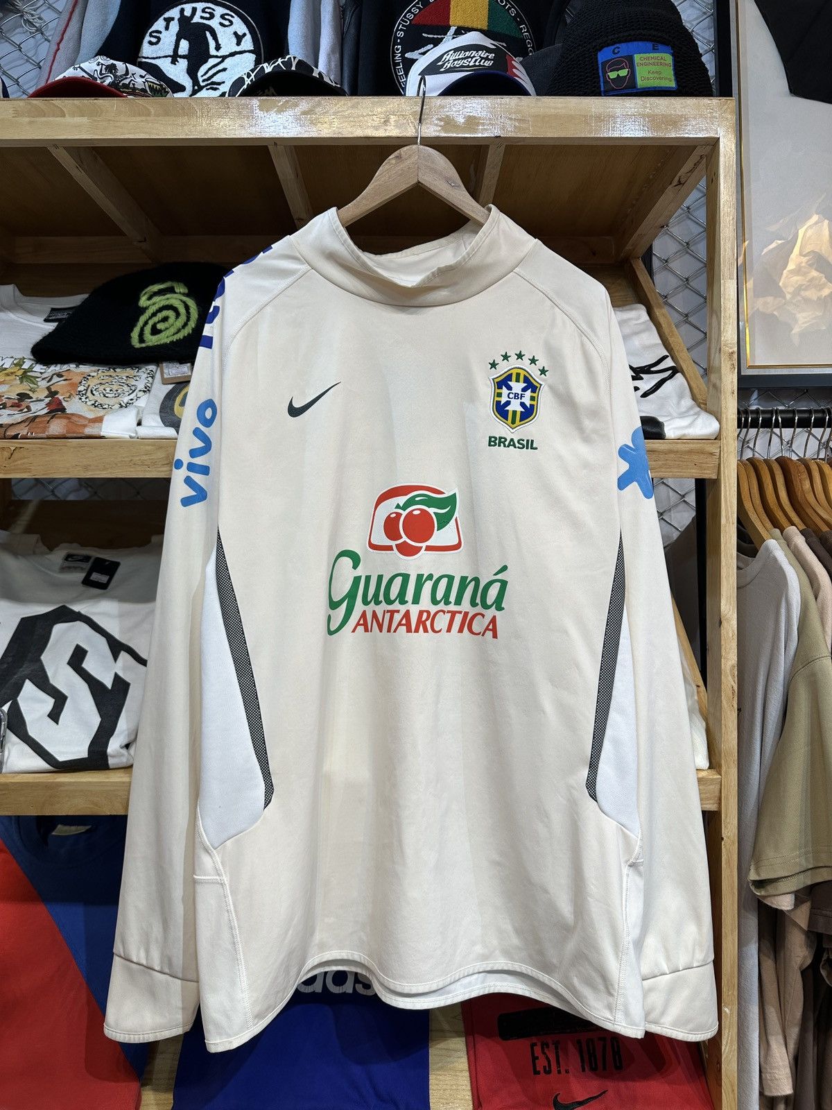 Nike ❗️Rare❗️Brazil 2011-12 Nike LS Training Crew Size US XL / EU 56 / 4 - 1 Thumbnail