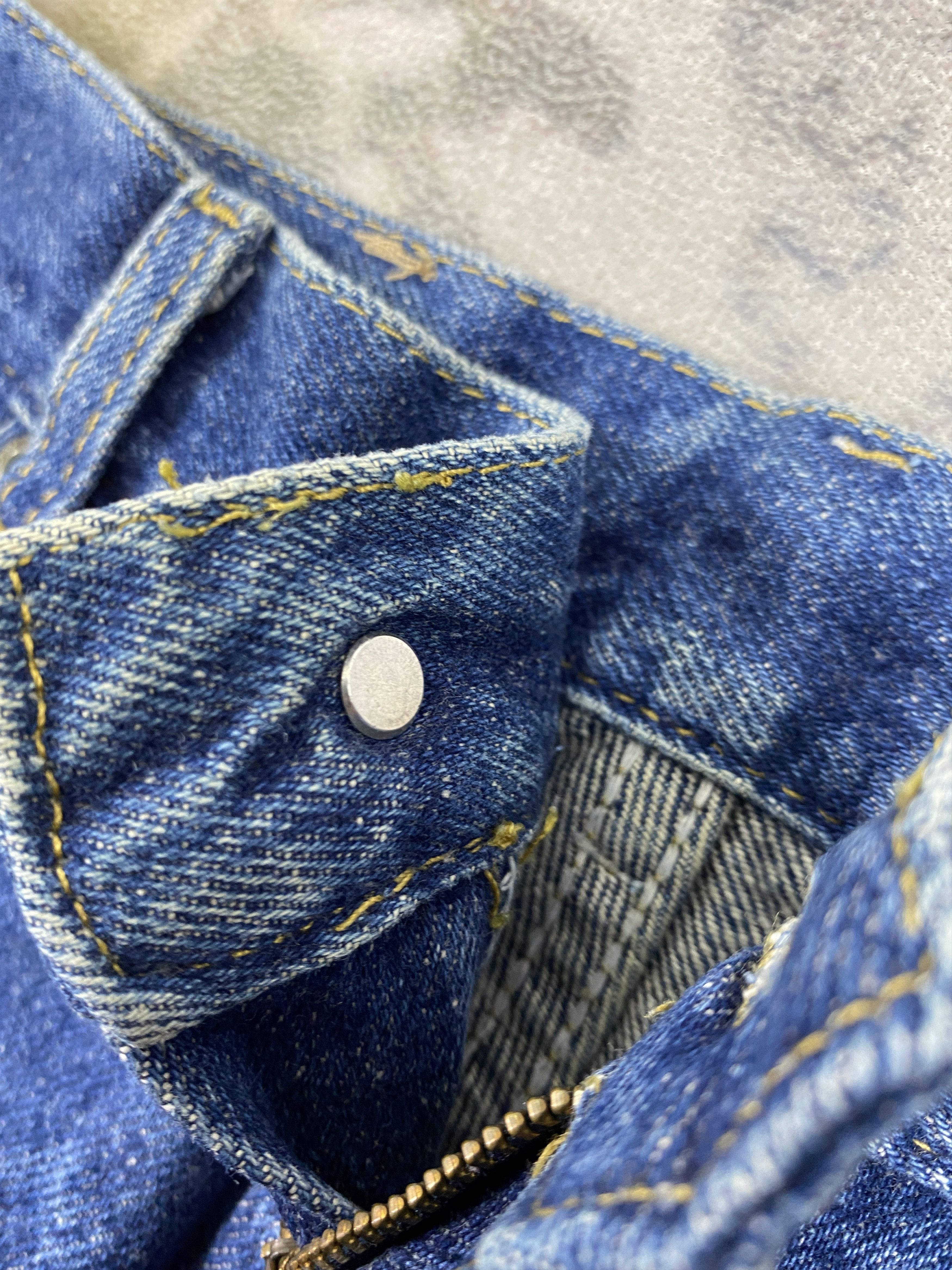 Lee Distressed Blue Vintage Lee Jeans 29x29.5 Denim- JN3723 Size US 29 - 7 Thumbnail