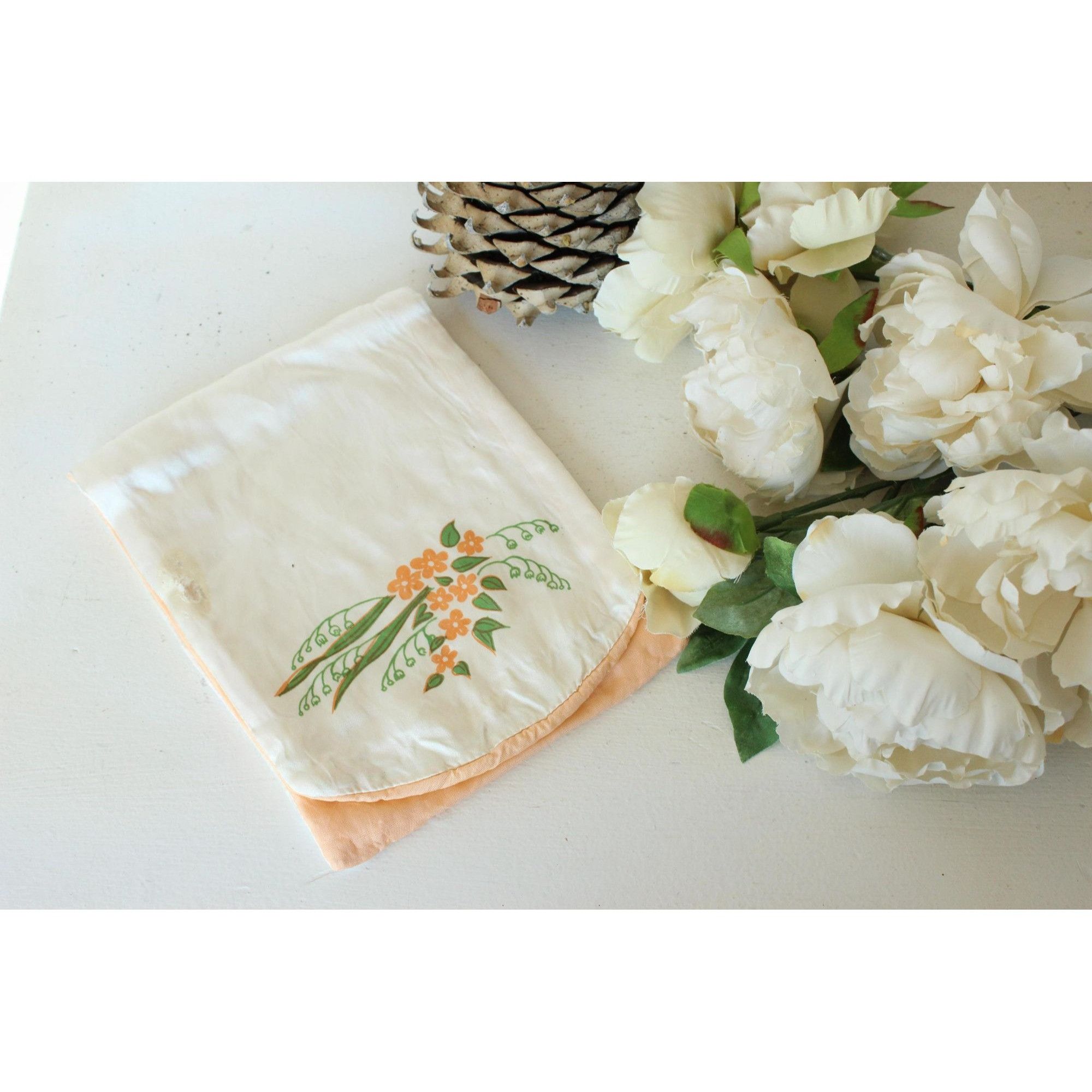 Vintage Vintage 1940s 1950s Stockings Bag, Peach and White Silk and Size ONE SIZE - 1 Thumbnail