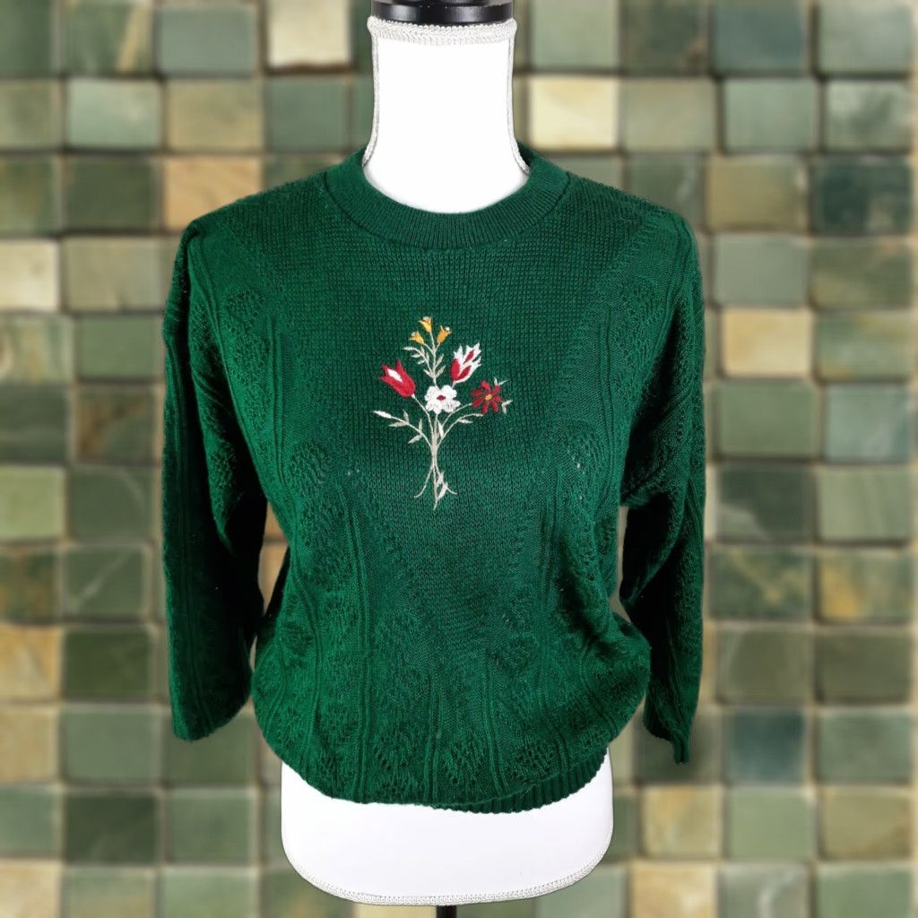 Vintage VINTAGE Bay Point Threads Floral Embroidered Open-Knit 3/4 Sleeve Pullover Sweater Small USA Womens Size S / US 4 / IT 40 - 1 Thumbnail