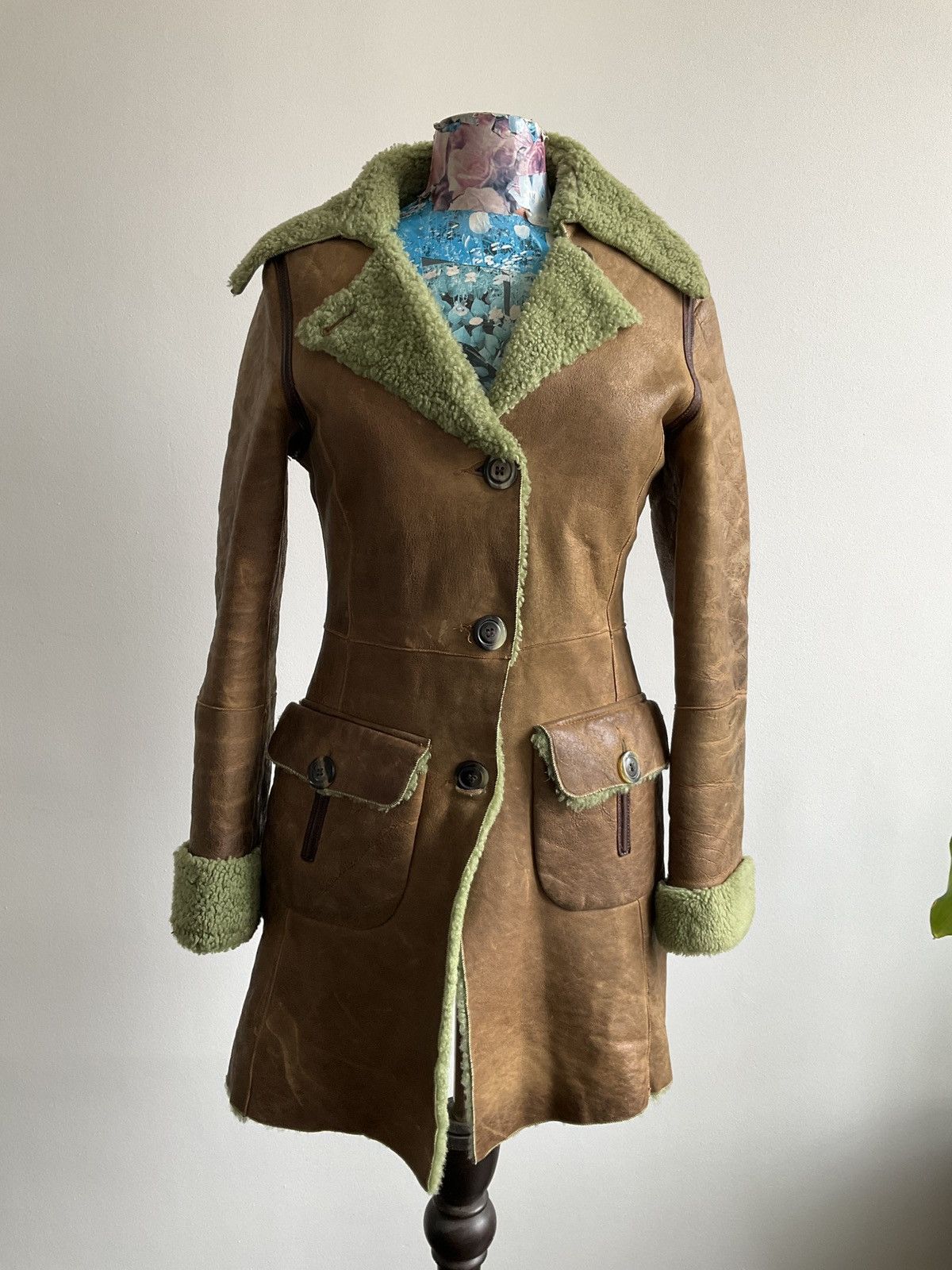 Vintage Vintage leather coat with green fur lining Size S / US 4 / IT 40 - 14 Thumbnail